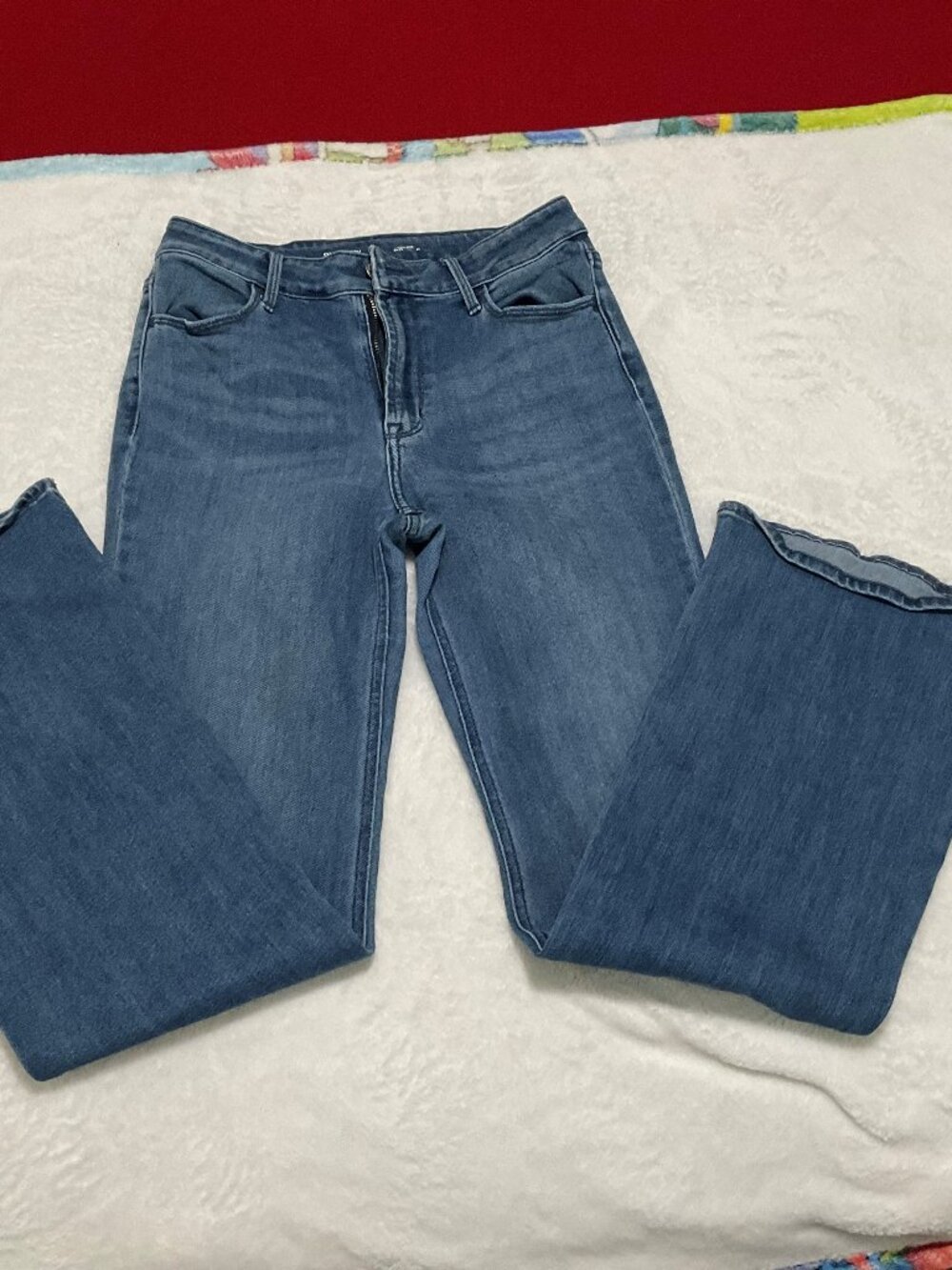 Old Navy High Rise "Wow Flare" Jeans, Size 6